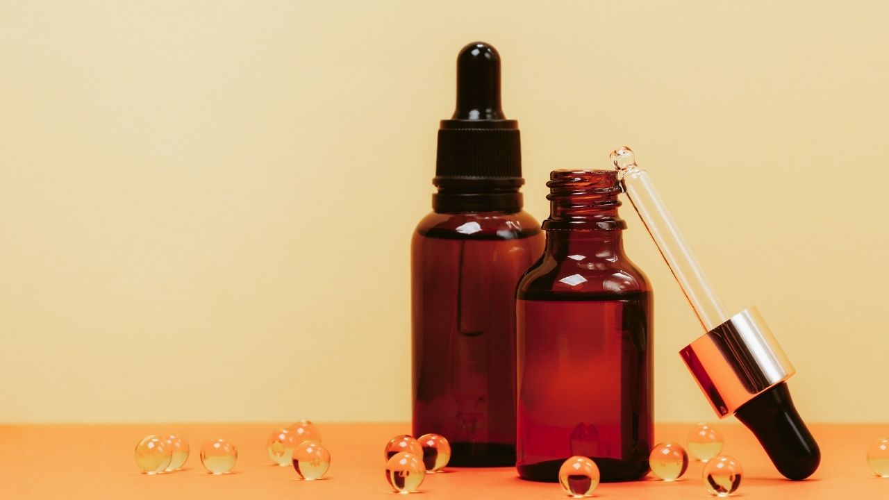 5 Reasons How Facial Serums Can Help You Rejuvenate (1)